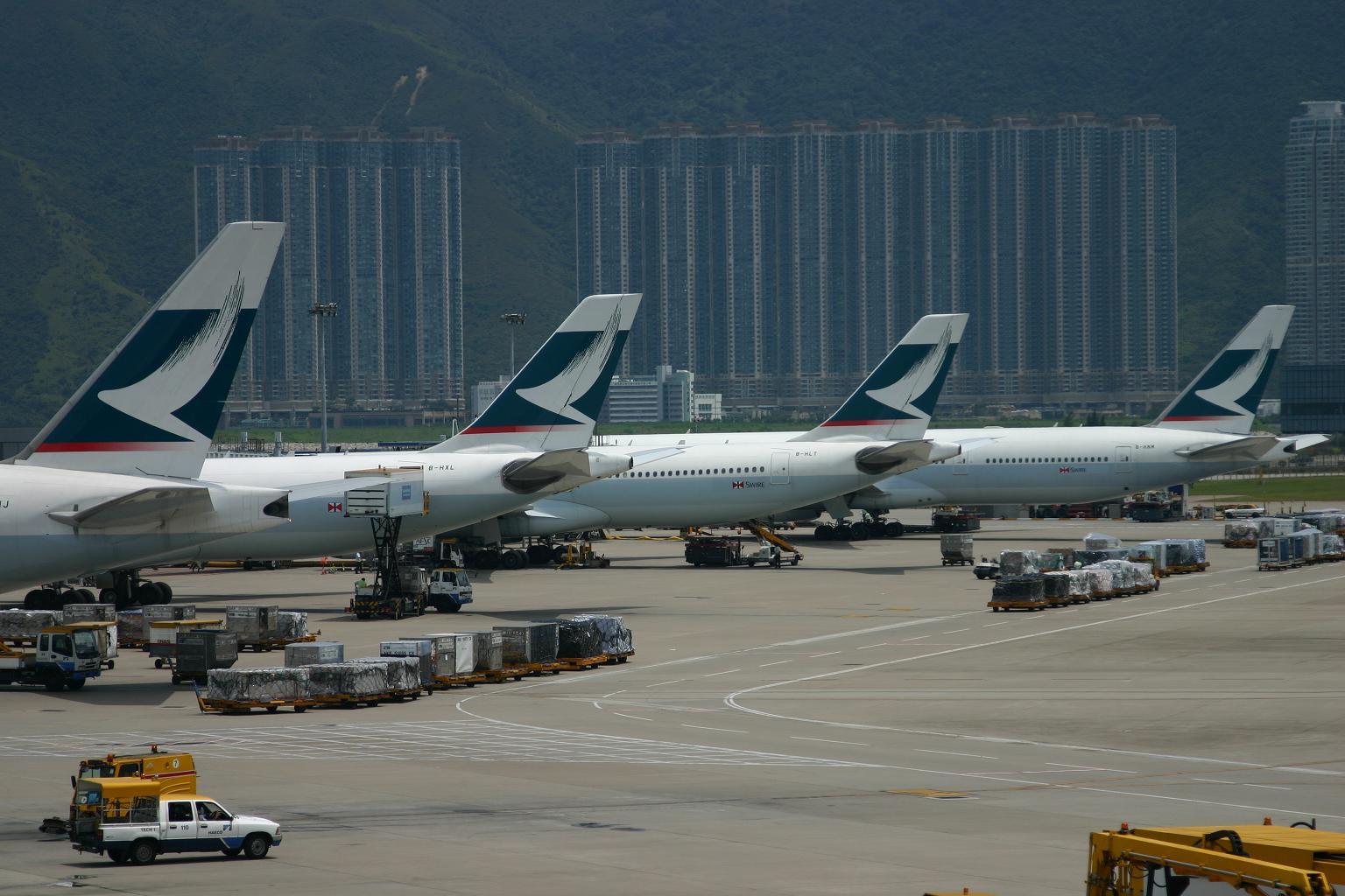 国泰君安 国泰君安国际 关系_香港航空和国泰港龙哪个好_国泰航空还将换血