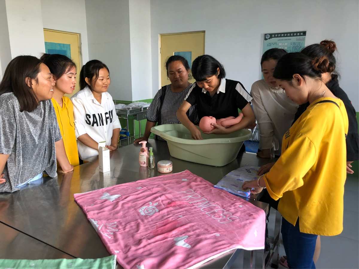 保育师和育婴员有什么区别_保育员和育婴员哪个含金量高_2023保育员和育婴师的区别