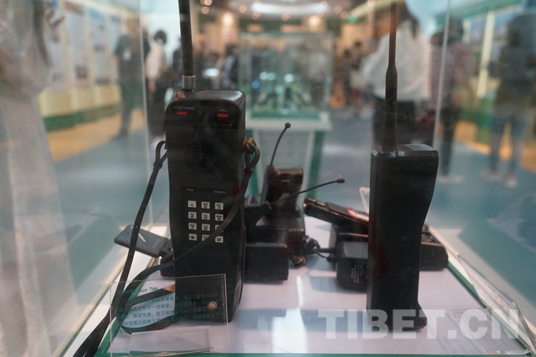 重庆邮电大学校史馆参观_重邮通信行业发展历史_重庆邮电大学官网