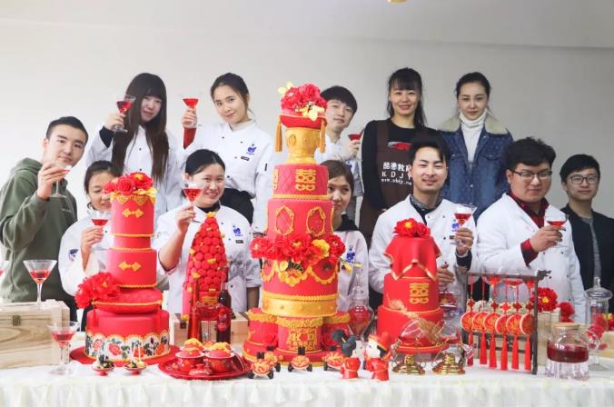 翻糖蛋糕课程_翻糖蛋糕培训_翻糖蛋糕起源