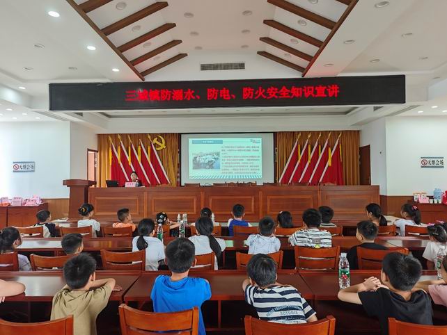滁州技术学院_滁州职业技术学院 少先队实践营 团团带队