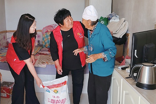 内蒙古鄂尔多斯农村牧区互助养老_鄂尔多斯学校_鄂尔多斯养老不离乡多种解法