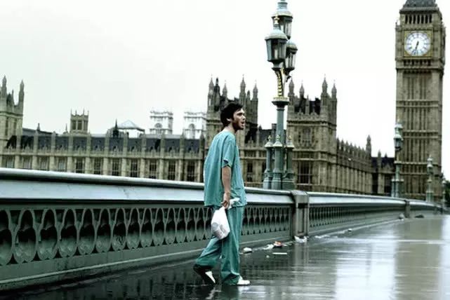 大本钟皇家蓝表盘翻新_英国大本钟时隔5年再敲响_大本钟修缮工程