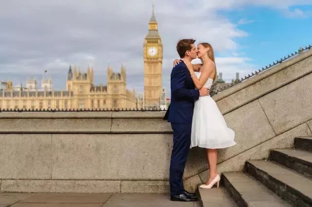 英国大本钟时隔5年再敲响_大本钟皇家蓝表盘翻新_大本钟修缮工程