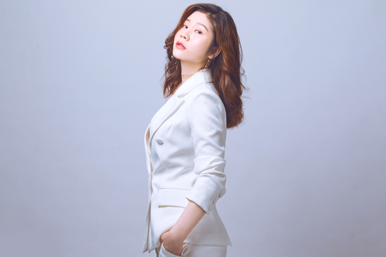 星艺艺术培训_飞扬艺术培训学校_民族舞培训基地