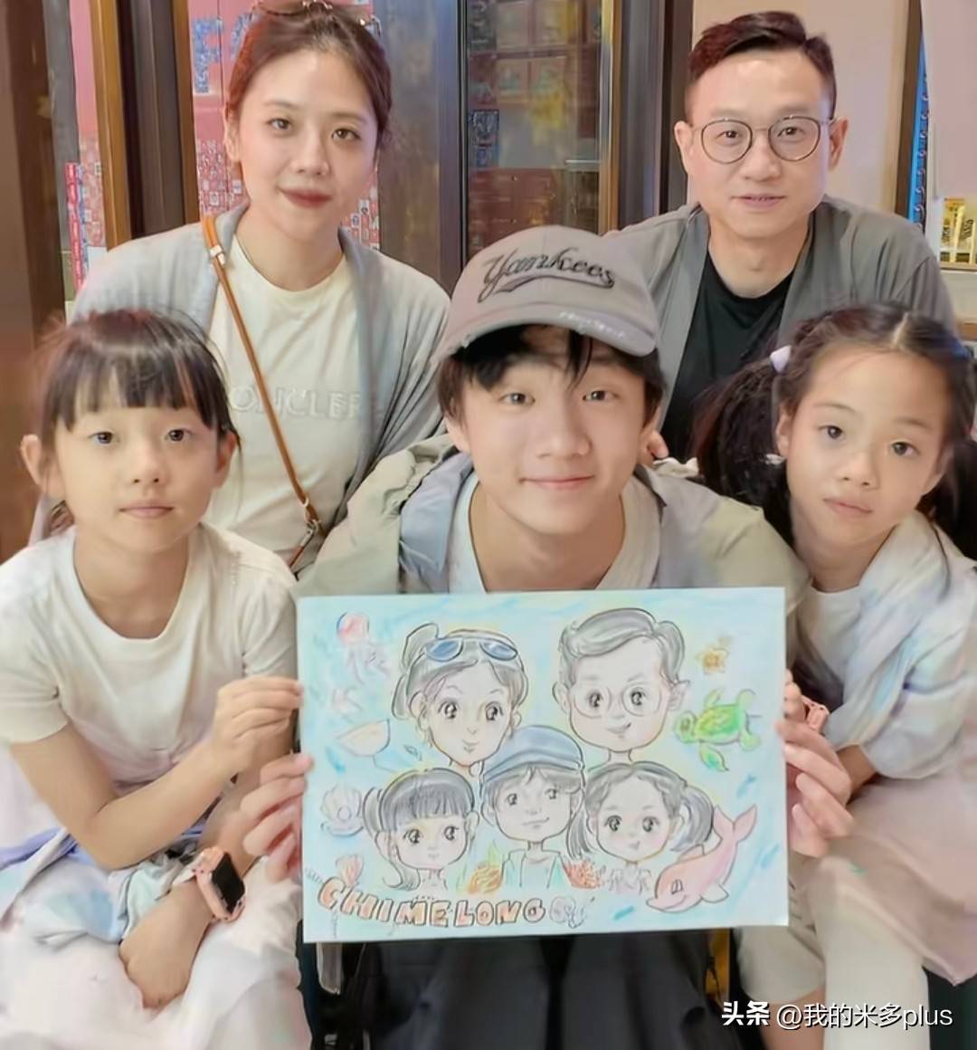 8岁女孩体操训练平衡_父母高度投入教育安排_儿童体育培训