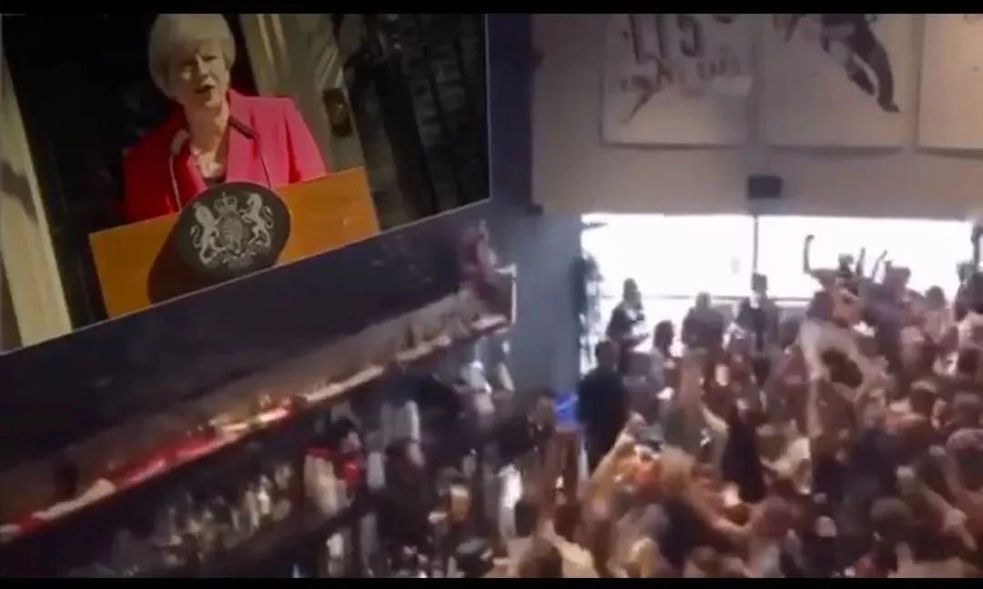 英国首相特蕾莎·梅离职原因_特蕾莎·梅脱欧协议遭否决_英国首相梅姨