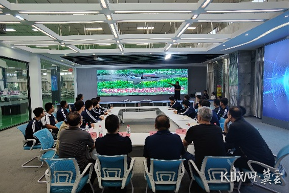 石家庄工程技术学校怎么样_石家庄电子信息学校自动化专业参观_河北鹰览自动化科技有限公司无人机技术