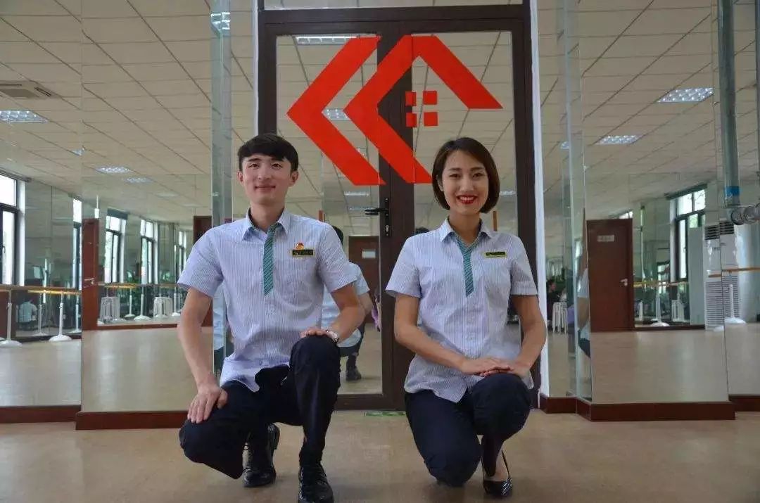 服务员礼仪培训视频_第十一届全国少数民族传统体育运动会志愿者服务礼仪_仪态礼仪培训内容